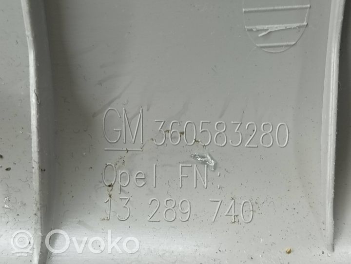 Opel Zafira C Osłona słupka szyby przedniej / A 13289740