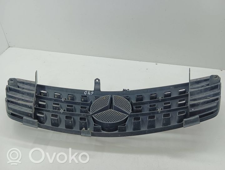 Mercedes-Benz ML W164 Grille calandre supérieure de pare-chocs avant A1648880023