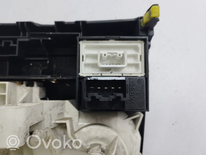 Toyota Corolla E120 E130 Ilmastoinnin ohjainlaite 5553302040