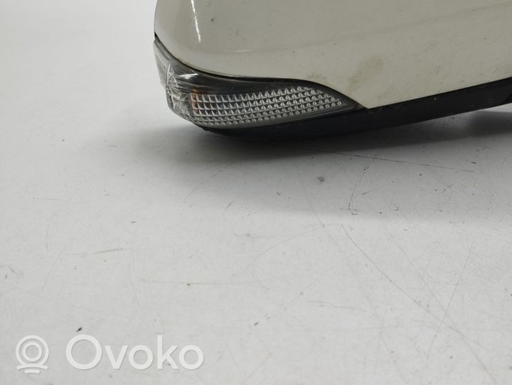 Toyota Yaris Manualne lusterko boczne drzwi przednich E8025614