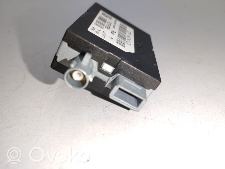 Volvo S60 Antenna control unit P30761696