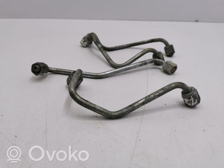 Toyota Corolla Verso AR10 Tuyau d'alimentation d'injecteur de carburant 