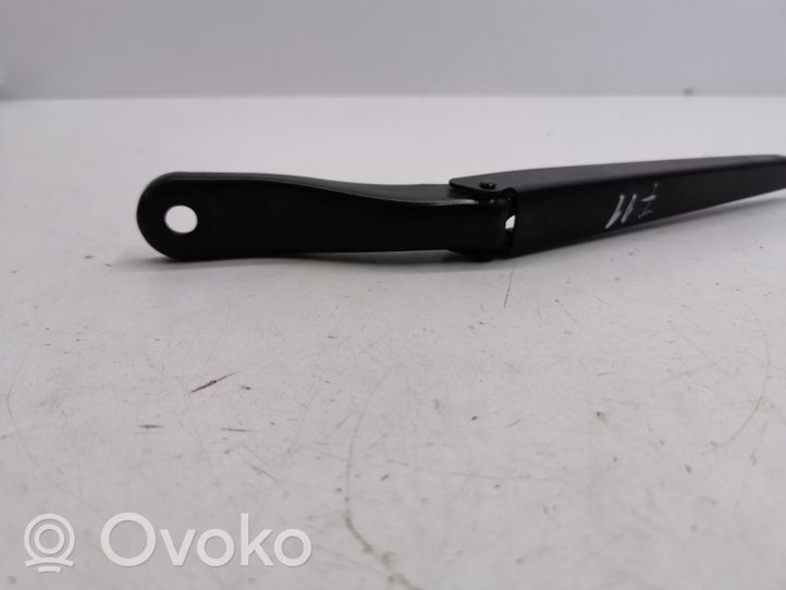 Opel Mokka B Front wiper blade arm 9822931780