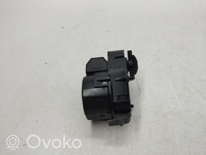 BMW X5 E53 Motor/activador trampilla de calefacción 0765019912