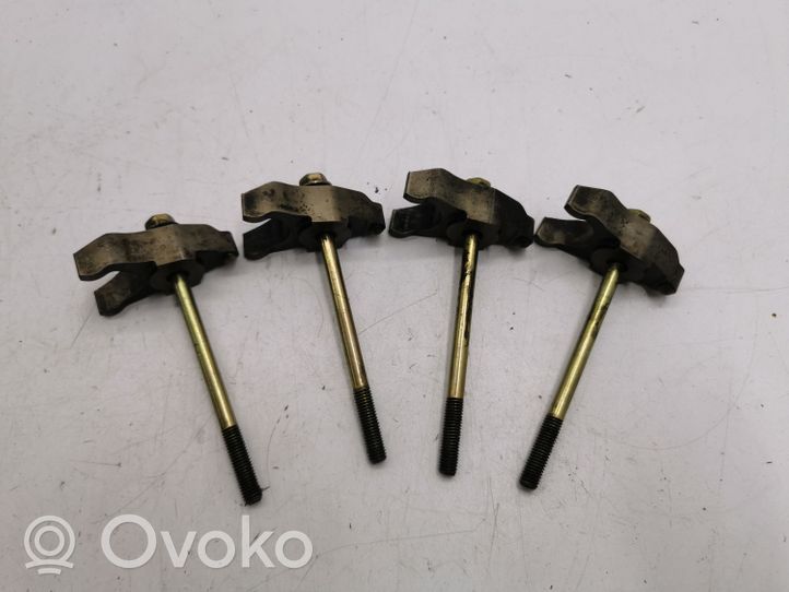 Toyota Corolla Verso AR10 Support de pince d'injecteur de carburant 