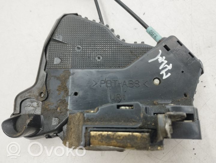 Toyota Corolla E120 E130 Serratura portiera anteriore 