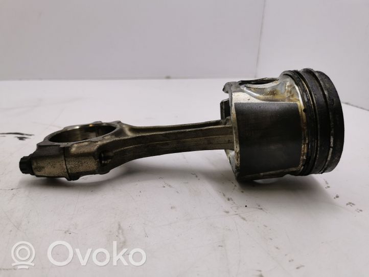 Toyota RAV 4 (XA20) Piston avec bielle 