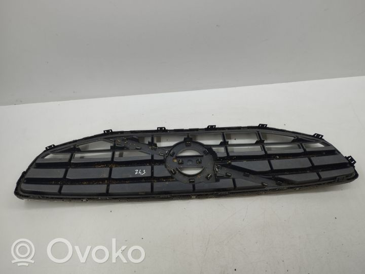 Volvo S60 Grotelės viršutinės 31333692