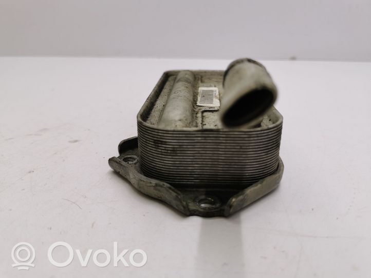 Toyota Corolla Verso AR10 Support de filtre à huile 157100R01000