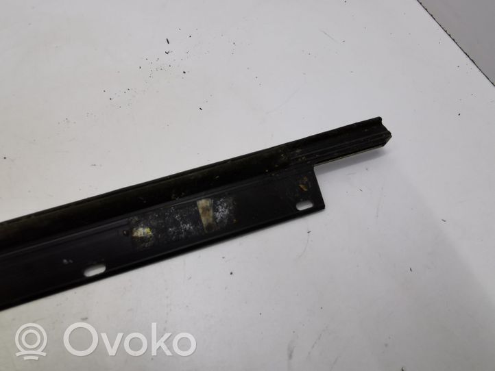 Audi A8 S8 D3 4E Moulures des vitres de la porte arrière 4E4853763A