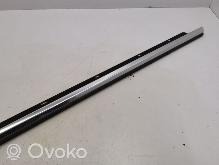 Audi A8 S8 D3 4E Takaoven lasin muotolista 4E4853764A