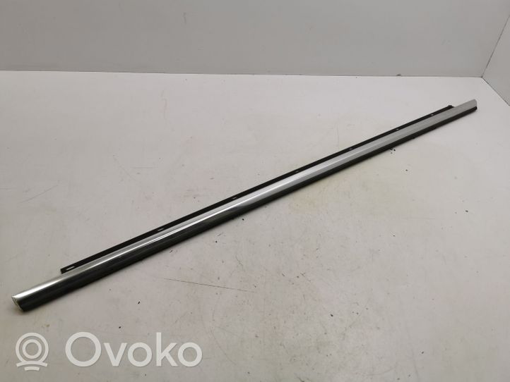 Audi A8 S8 D3 4E Moulures des vitres de la porte arrière 4E4853764A