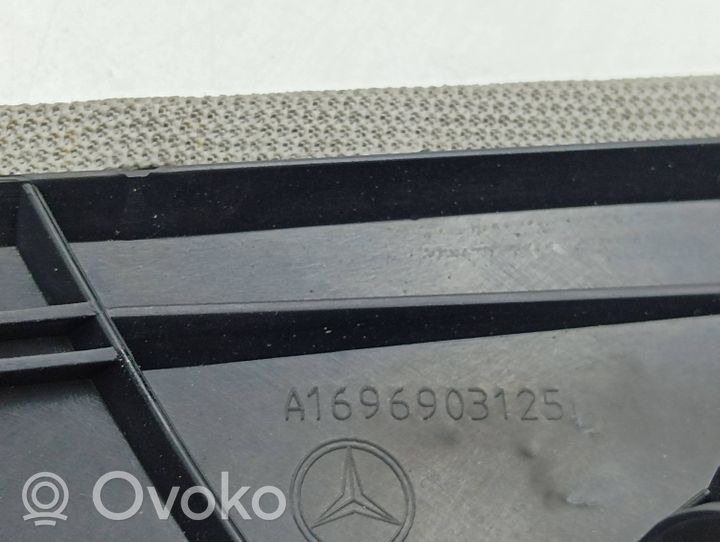 Mercedes-Benz B W245 Osłona słupka szyby przedniej / A A1696903225