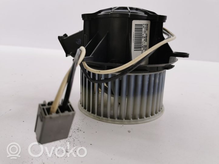 Opel Astra J Heater fan/blower U7254002