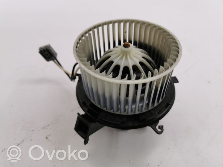 Opel Astra J Heater fan/blower U7254002