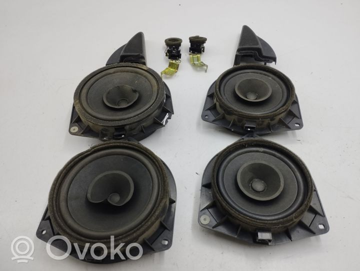 Toyota Avensis T250 Garso sistemos komplektas 8616002380