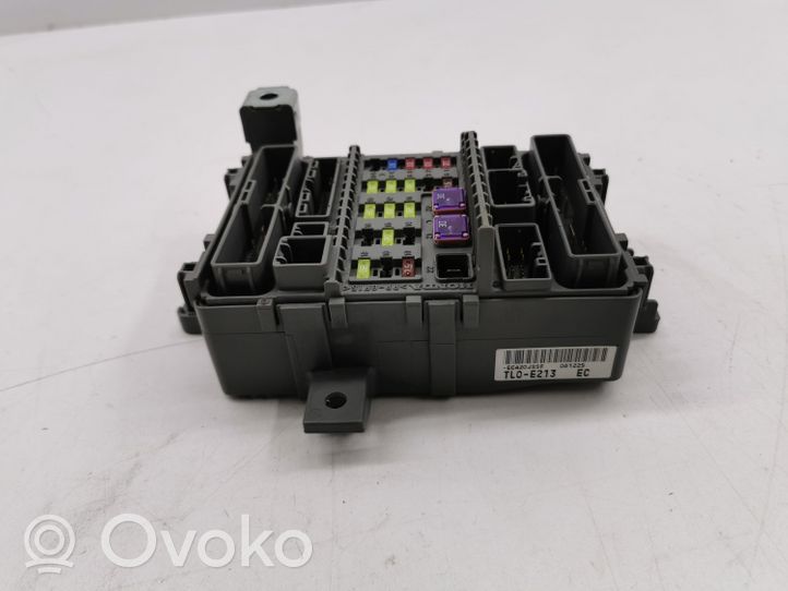 Honda Accord Module de fusibles TL0E213EC