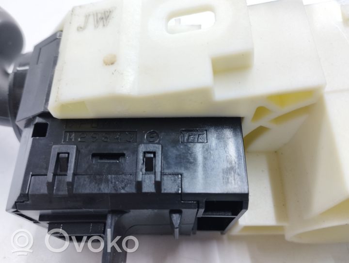 Honda Accord Interruptor/palanca de limpiador de luz de giro M29843