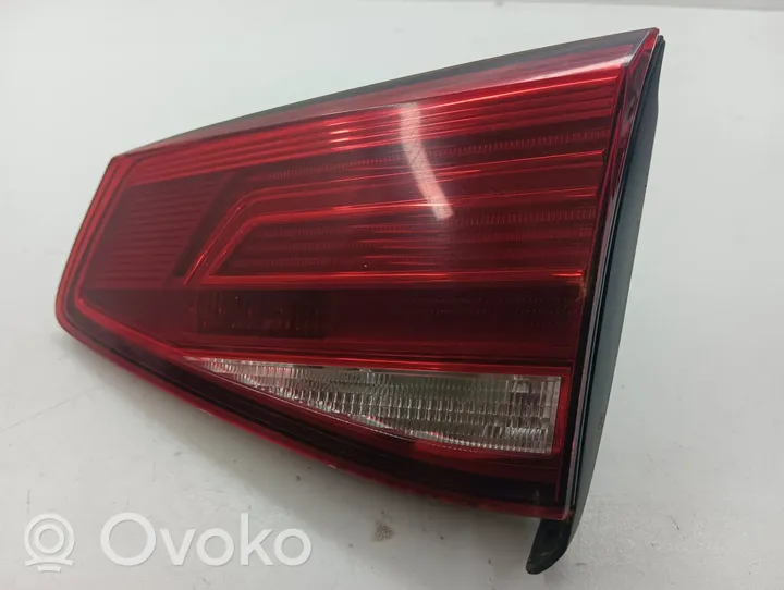 Volkswagen PASSAT B8 Lampy tylnej klapy bagażnika 3G9945094E