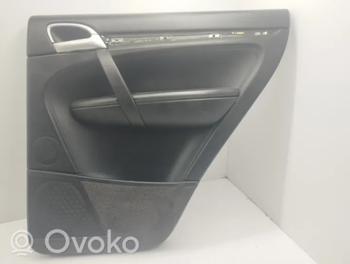 Porsche Cayenne (9PA) Takaoven verhoilu 7L5867212