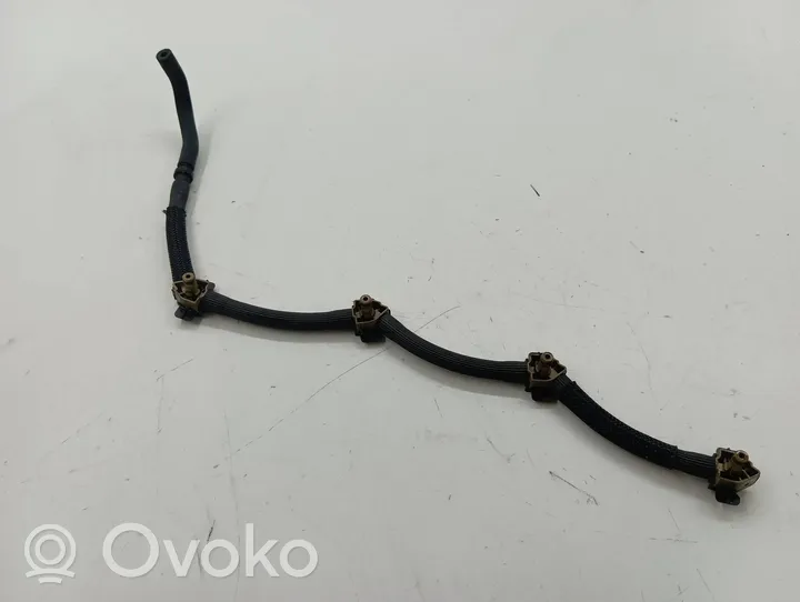 Volkswagen PASSAT B8 Fuel return line/hose 