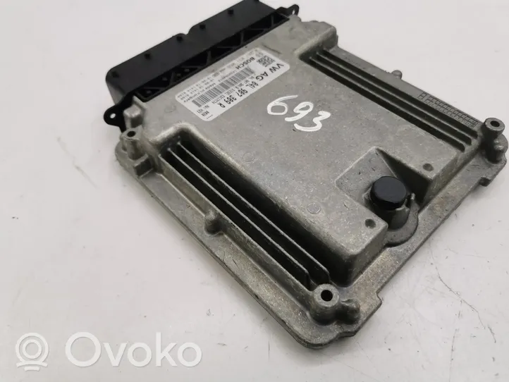 Volkswagen PASSAT B8 Sterownik / Moduł ECU 04L907309R