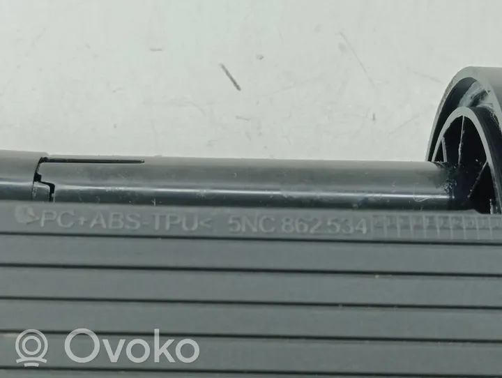 Volkswagen Tiguan Puodelių laikiklis (priekyje) 5NC862534