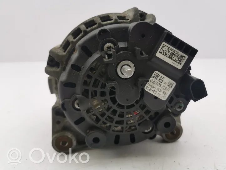 Volkswagen Golf VIII Generatore/alternatore 05E903026R