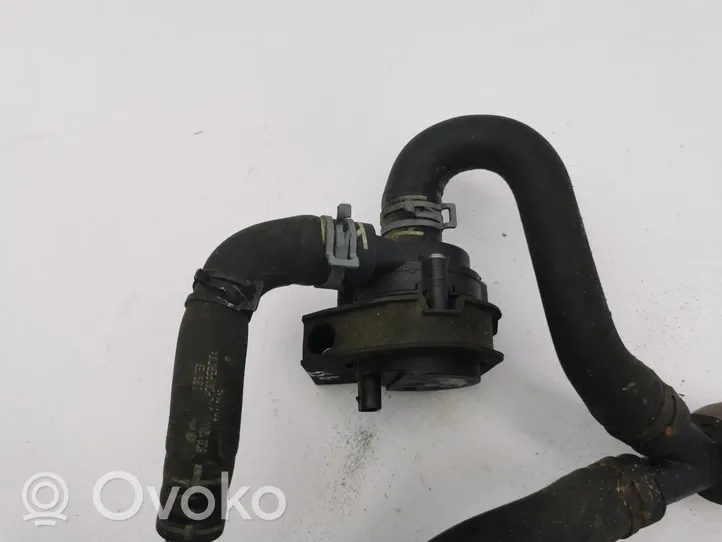 Volkswagen Golf VIII Pompe à eau de liquide de refroidissement 5Q0965567