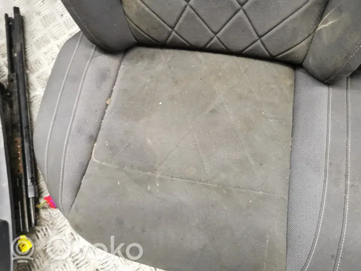 Volkswagen Golf VIII Seat set 