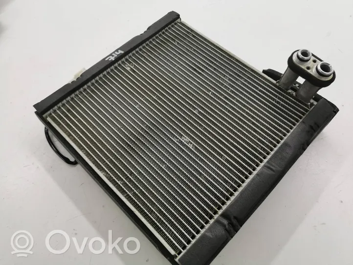 Toyota C-HR Gaisa kondicioniera radiators (salonā) 02U10H6743B