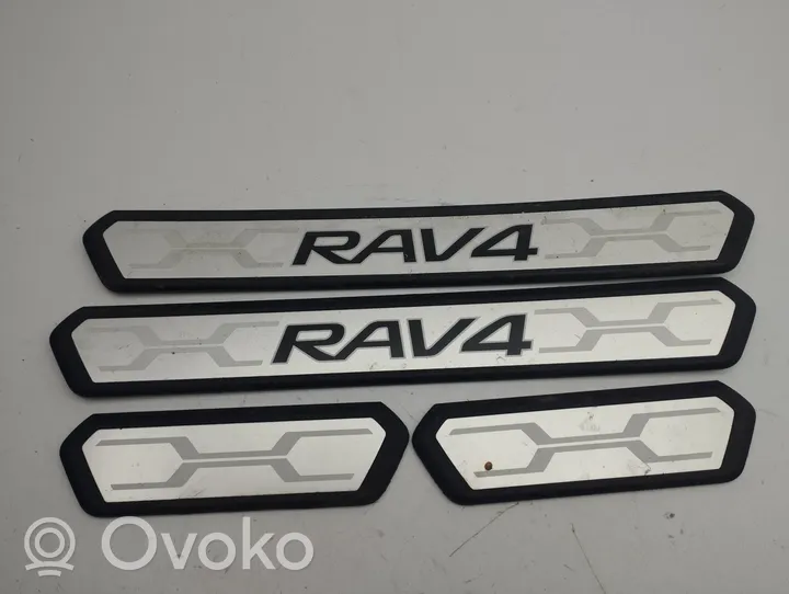 Toyota RAV 4 (XA50) Garniture de protection de seuil intérieur 67913YY160