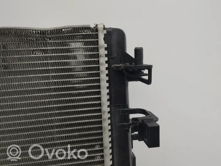 Nissan Qashqai Radiateur de refroidissement 21410HV70A