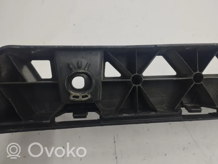 Volkswagen Golf VIII Support de pare-chocs arrière 5H6807863