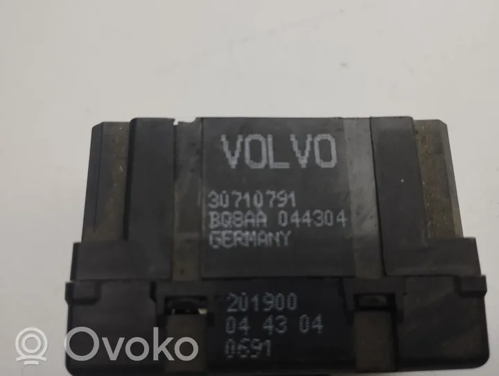 Volvo XC90 Moduł / Przekaźnik podgrzewania foteli 30710791