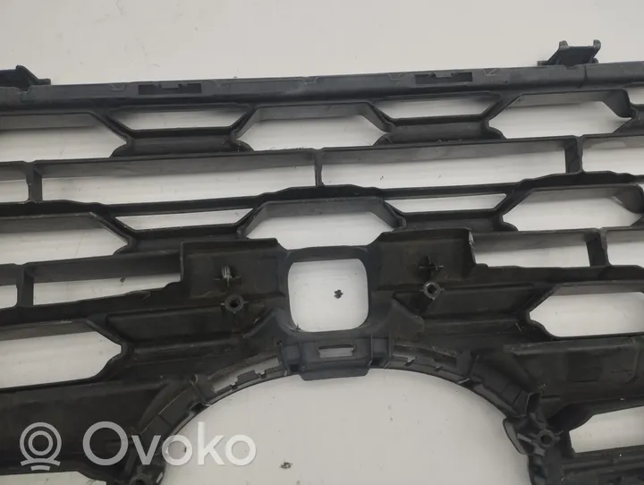 Toyota RAV 4 (XA50) Grille calandre supérieure de pare-chocs avant 5311242190