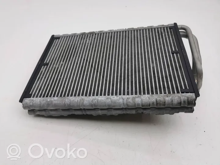 Mercedes-Benz CLS C218 X218 Gaisa kondicioniera radiators (salonā) 