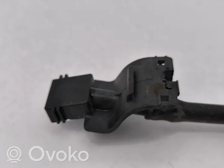Toyota RAV 4 (XA30) Dysza spryskiwacza szyby przedniej / czołowej 