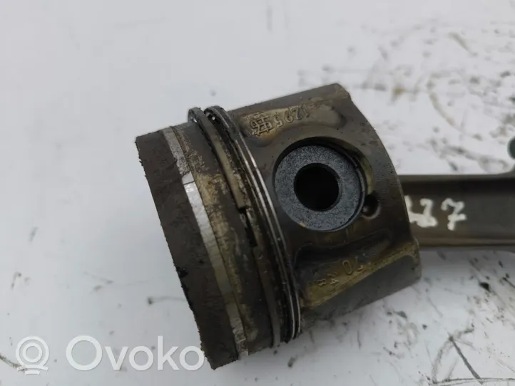 Volvo V50 Piston avec bielle 