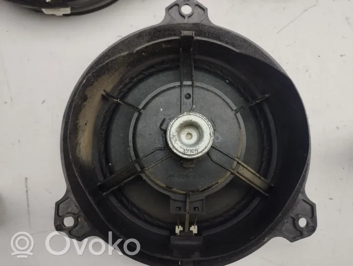 Toyota RAV 4 (XA30) Zestaw audio 8616042130