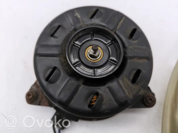 Toyota RAV 4 (XA30) Elektrisks radiatoru ventilators 168326080