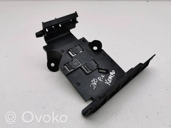 Audi Q2 - Supporto centralina motore 5Q0906507F