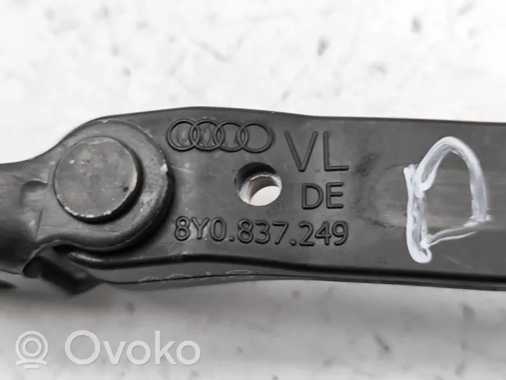 Audi A3 8Y Priekinių durų atvėrimo ribotuvas 8Y0837249