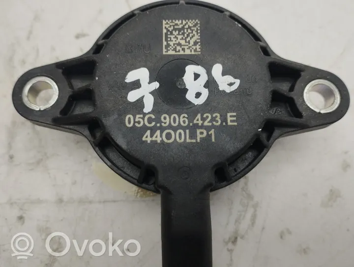 Seat Leon IV Zawór sterujący / Ustawienia wałka rozrządu 05C906423E