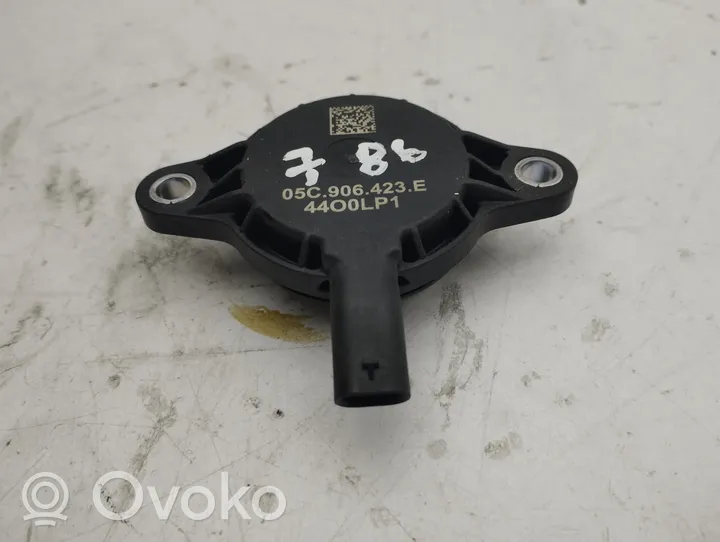 Seat Leon IV Zawór sterujący / Ustawienia wałka rozrządu 05C906423E