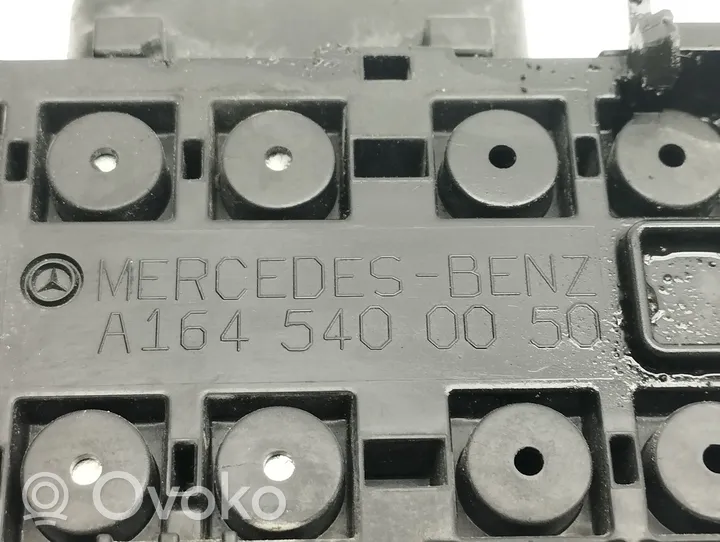 Mercedes-Benz ML W164 Bezpiecznik / Przekaźnika akumulatora A1645400050