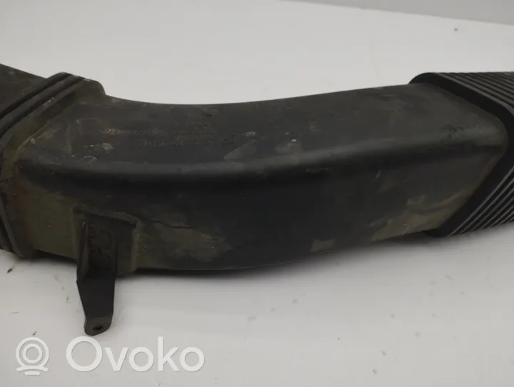 BMW 7 F01 F02 F03 F04 Oro paėmimo kanalo detalė (-ės) 7800155