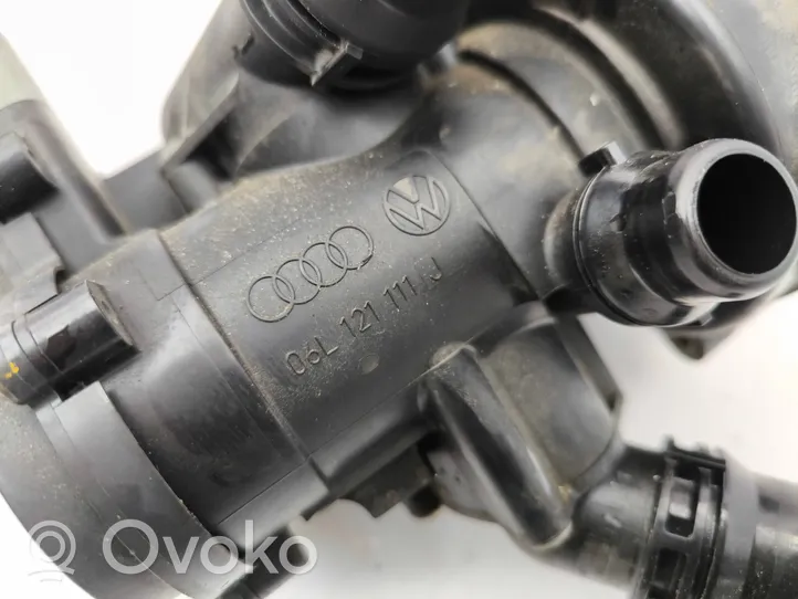 Audi A6 S6 C7 4G Vesipumppu 06L121111J