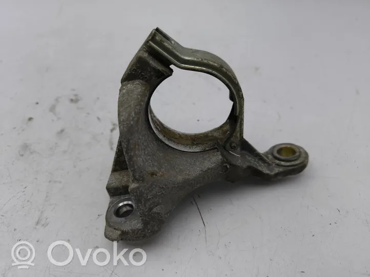 Nissan Qashqai Vetoakselin tukilaakerin kiinnike 397747134R