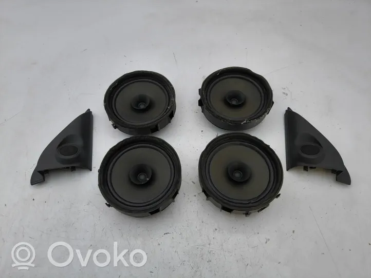 Mitsubishi Outlander Kit sistema audio 8720A166